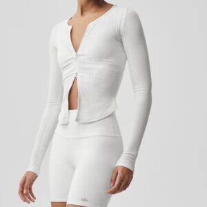 7” ALO Yoga White High-Waist Bike Shorts